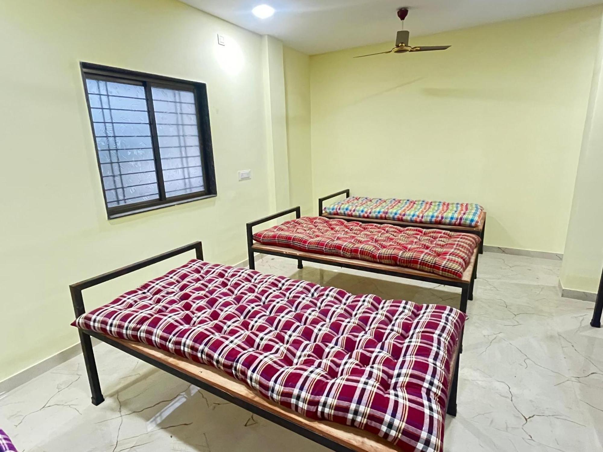 Shree Swami Samarth Pg Rooms For Boys Solapur Eksteriør billede